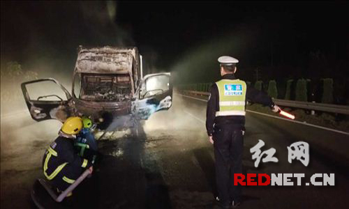 外地牌照面包车在广东地区跑快递,交警或运政