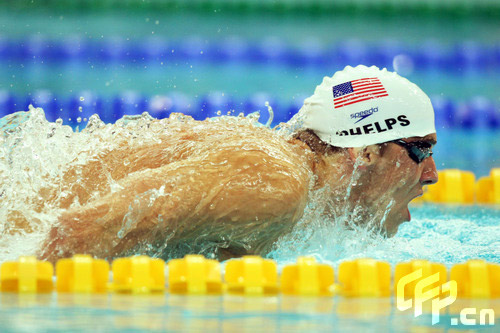 图文-男子400米混合泳预赛 菲尔普斯破奥运纪录