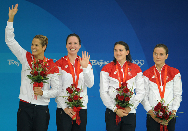 图文-女子4x100米自由泳接力 美国姑娘最终获得亚军