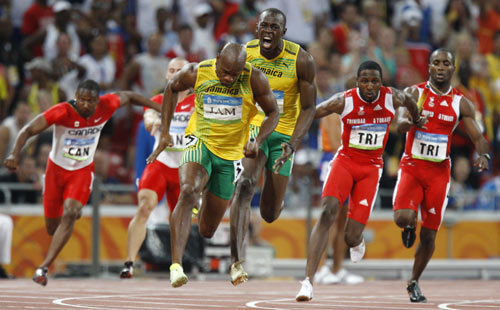 جامايكا تحرز ذهبية التتابع 4 في100 متر للرجال محطمة الرقم القياسي العالمي