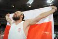 图文-[奥运]田径男子铅球决赛 马耶夫斯基庆祝冠军