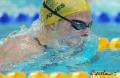 图文-女子100米蛙泳澳大利亚夺冠 与家人拥抱琼斯在比赛中