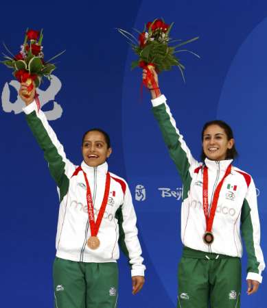 图文-女子10米双人跳台 墨西哥姑娘组合获得铜牌