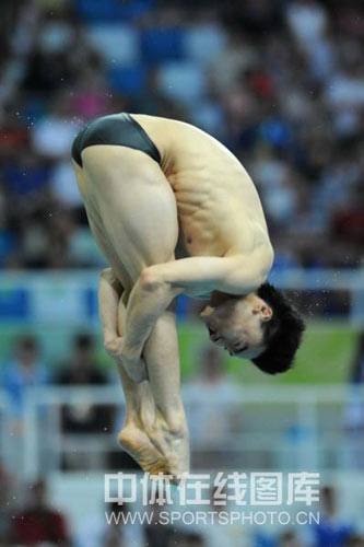 图文-男子3米跳板决赛中国冲金 向金牌冲击