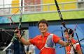 图文-中国男团获得铜牌 中国选手姜林庆祝胜利