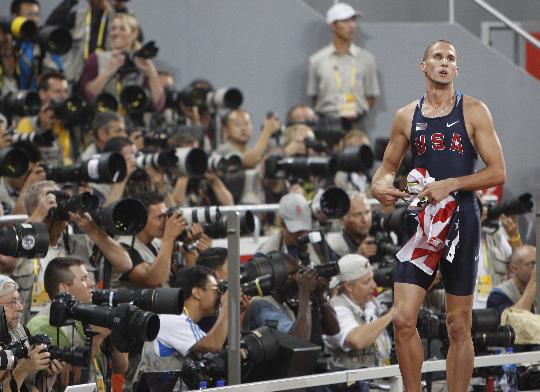 图文-男子400米美国包揽前三 韦林纳获得银牌
