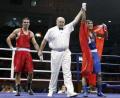 图文-拳击男子81公斤级 裁判宣布张小平获胜