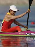图文-皮划艇女子单人500米开战 钟红燕在比赛中
