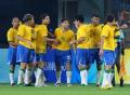 图文-奥运会男足中国对阵巴西 巴西队庆祝进球