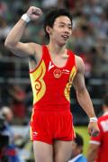 图文-奥运男子自由体操决赛 邹凯脸上写着轻松