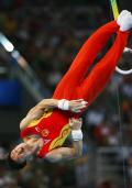 图文-奥运会体操男子吊环决赛 杨威空中结束动作