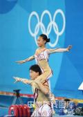 图文-女子举重58公斤级陈艳青夺得金牌 飞天双子
