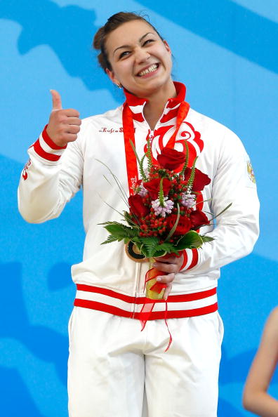 图文-女子举重75公斤级决赛 俄罗斯选手夺铜牌