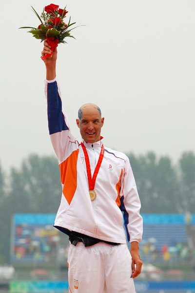 Maarten van der Weijden wins Men's 10km Marathon Swimming