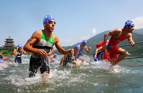 Photos: Frodeno wins gold in Men's Triathlon