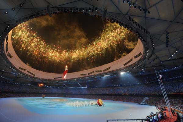 Photo: Fireworks at closing ceremony of Beijing Olympics