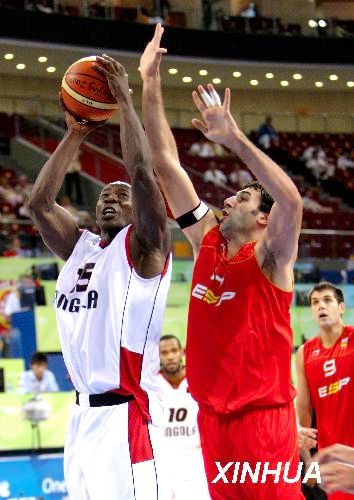  España se ceba con Angola (98-50)