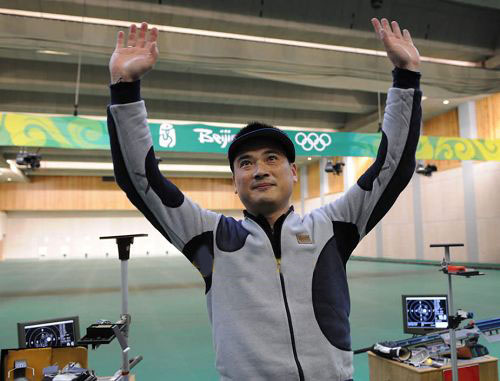 El chino Qiu Jian consigue oro en 50m rifle de tres posiciones masculino