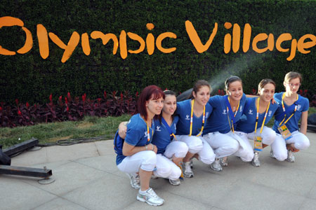 Photos : Le premier jour au village olympique
