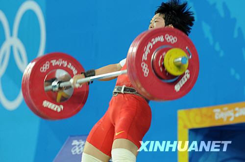 Chinesin Liu Chunhong holte sich beim Gewichtheben der Damen Gold