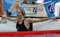 图文-奥运会女子200米仰泳决赛 考文垂查看成绩
