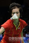 图文-奥运会羽毛球赛女单决赛 球在我眼下滑落