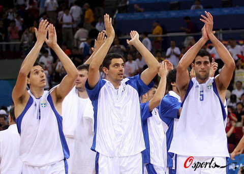 图文-[奥运]中国男篮77-91希腊 希腊队笑到最后