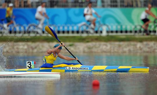 图文-女子单人皮艇500米决赛赛况 水面上一枝独秀