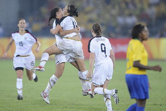 图文-女足决赛美国1-0巴西 美国加时绝杀巴西