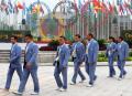 图文-阿塞拜疆奥运代表团升旗仪式 步入仪式现场