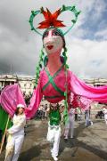 图文-英国广场艺术节展中国文化迎奥运 女娲的故事