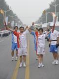 图文-奥运圣火在北京传递第2日