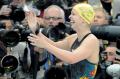 图文-奥运女子100米蝶泳决赛 笑对媒体
