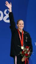 图文-女子200米仰泳考文垂破纪录夺冠