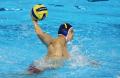 图文-奥运会20日男子水球八强赛 要射门了