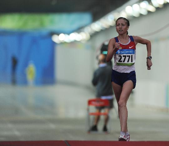 图文-女子20公里竞走雨中开赛 卡尼斯金娜夺金