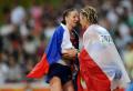  Photo and text - Women's 20km Track and Field Walk Final Dressed in National Flag and congratulated each other
