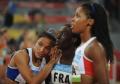 图文-田径女子4x100米预赛 法国姑娘也很郁闷