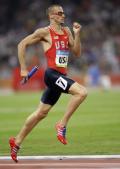图文-奥运男子4X400米美国夺金 跑步姿势很舒展
