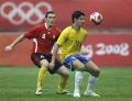 图文-奥运男足巴西VS比利时 帕托拿球寻找机会