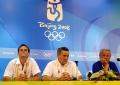 图文-奥运马术比赛三项赛 法国马术队听取提问