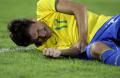 图文-[男足半决赛]巴西VS阿根廷 索比斯倒下