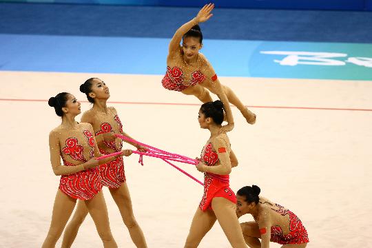 图文-集体全能决赛赛况 中国队在绳操比赛中