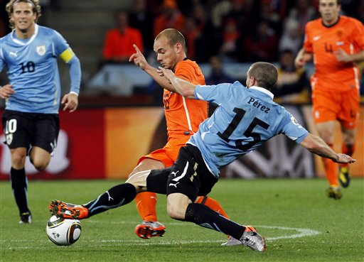 图文-[半决赛]乌拉圭VS荷兰 要充分限制斯内德