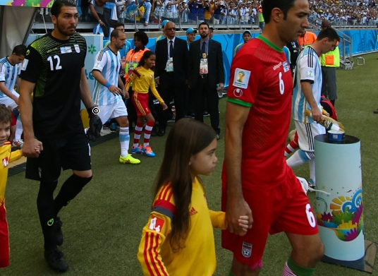 阿根廷与伊朗开赛前入场瞬间