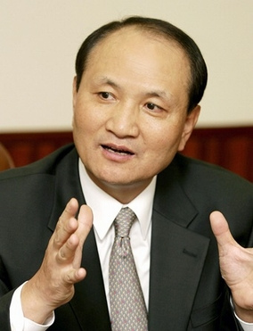 LG称对手不再是诺基亚将猛攻智能手机