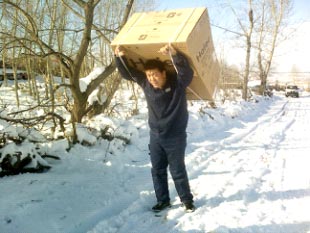 大雪封路考验海尔真情