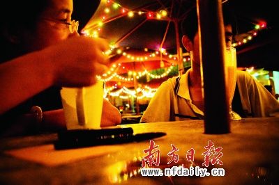 曾一度要轻生的小迟(化名)显得心事重重。