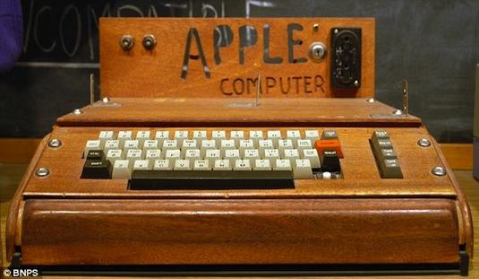 1976年销售的苹果Apple-1电脑