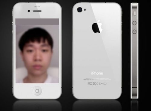 美少年倒卖白色iPhone 4赚钱